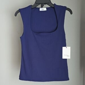 🆕️ Sleeveless Layering Tank Top M NWT